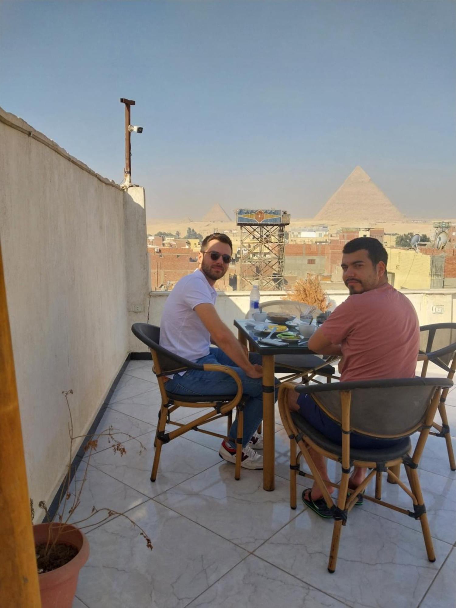 ホテル Eagles Pyramids View Kafret el-Gabal エクステリア 写真